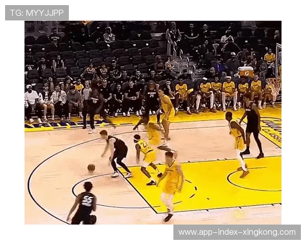 湖人力克热火升至西部第三核心爆发成取胜关键全场表现惊艳 湖人力克热火升至西部第三核心爆发成取胜关键全场表现惊艳