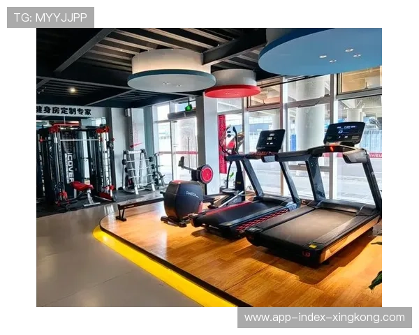 俱乐部与体育器材厂商合作推出定制装备提升训练效率，体育俱乐部的产品是什么