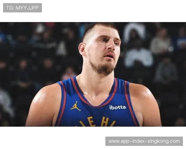 掘金内线策应训练，约基奇多点呼应更明显